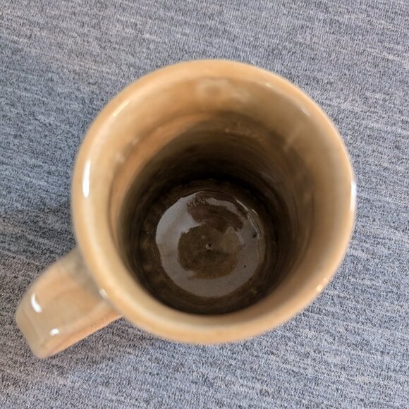 Handmade Beige Pottery Mug with Swirl Glaze, Signed "Tathlina Lovlin" - Picture 3 of 4